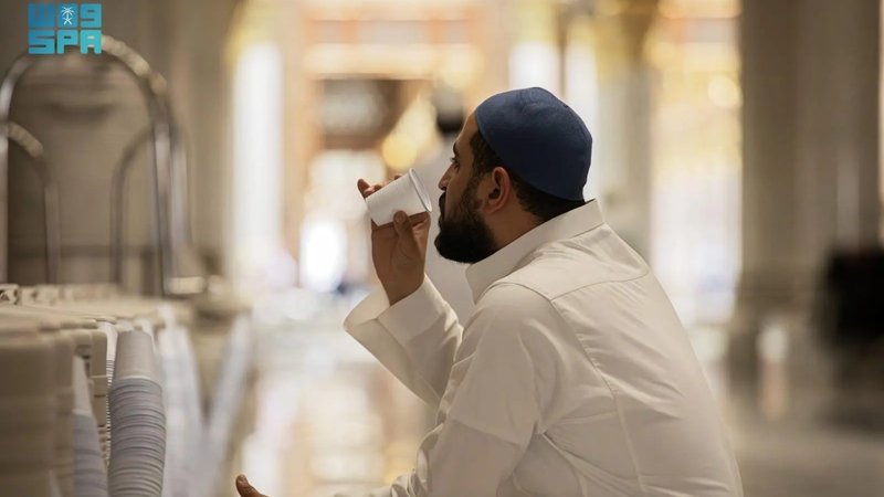 Over 11,800 Tons of Zamzam Water Distributed at Prophet's Mosque during Hajj 1446 AH Over 11,800 Tons of Zamzam Water Distributed at Prophet's Mosque during Hajj 1446 AH