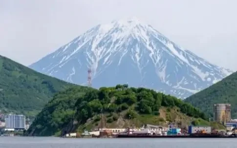 Strong earthquakes strike off Russia's Kamchatka Peninsula