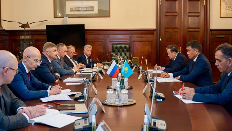 встреча председателя правления АО «НК «Қазақстан темір жолы» Талгата Алдыбергенова с генеральным директором – председателем правления ОАО «РЖД» Олегом Белозеровым.