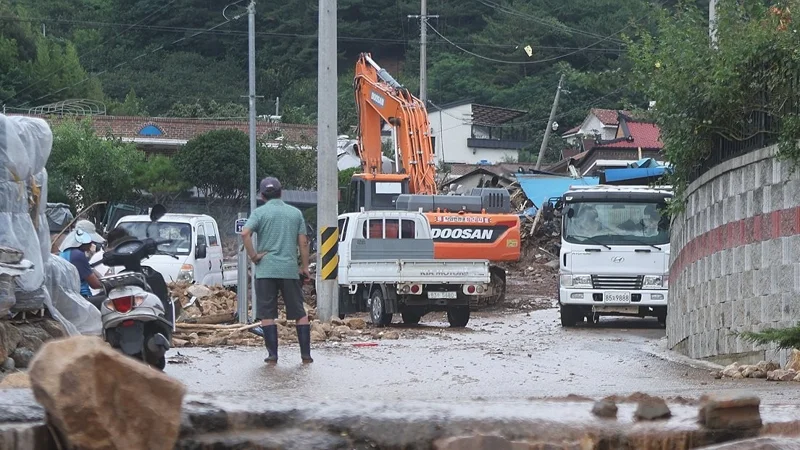 18 killed, 9 missing after heavy rains, landslides