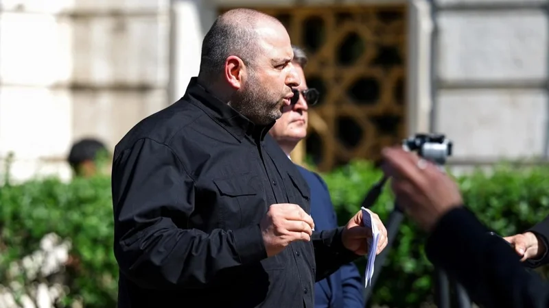 Reseımen kelissóz barysynda ýkraın delegatsııasyn Rýstem Ýmerov basqarady
