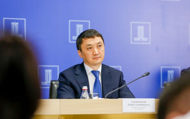 Олжас Сапарбеков 