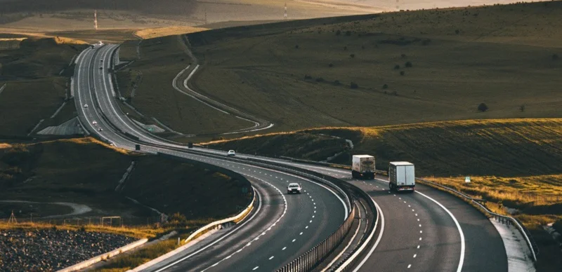 Автомагистральдағы 7 басты тыйым: жүргізушілерге арналған ереже