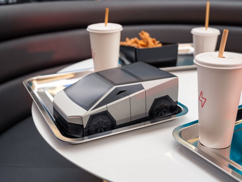 Tesla’s first Diner opens in Hollywood as fans camp out for hours Tesla Diner