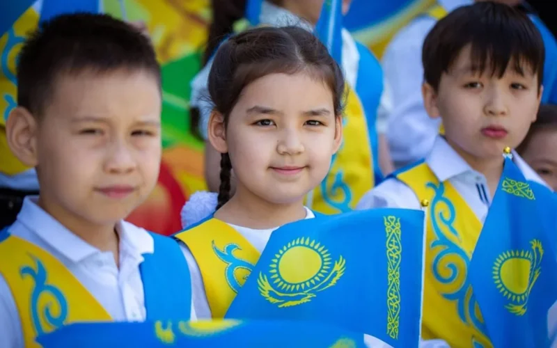 Школа мектеп оқушылар ученики