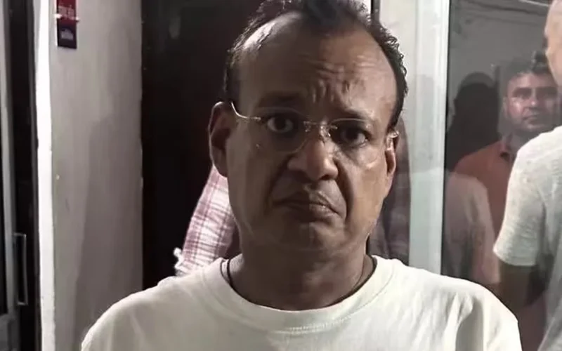 Үндістанда жалған елшілік ашқан адам қамауға алынды