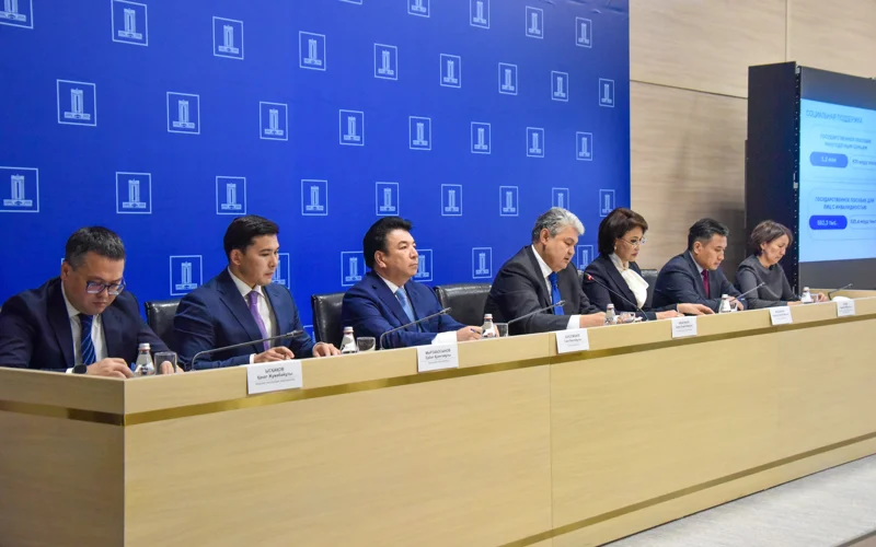 министрлер