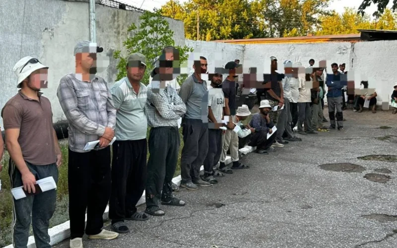 50 иностранцев работали без разрешения в Карагандинской области