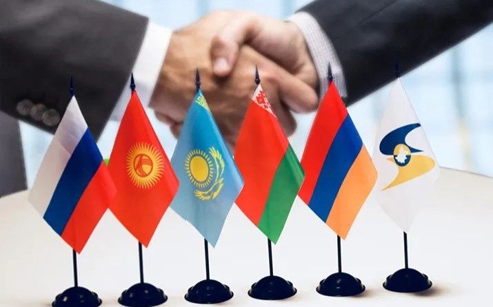 EAEO aıasyndaǵy tańbalaý júıesi: kóleńkeli ekonomıkany azaıtý quraly