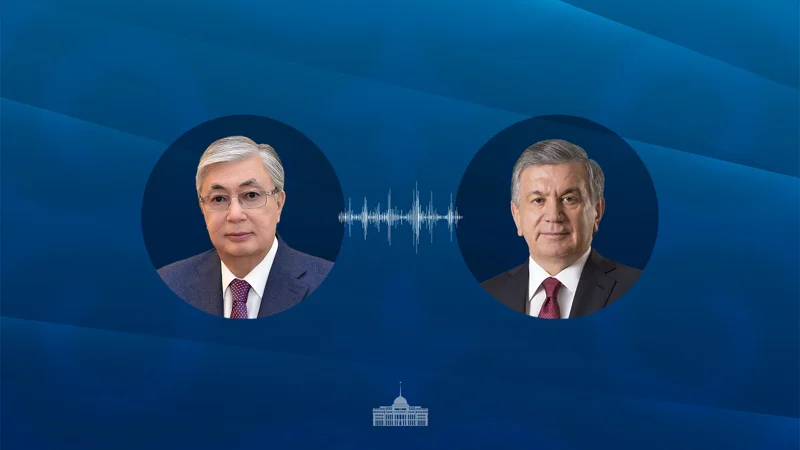 Tokayev holds phone talk with Uzbek President Mirziyoyev