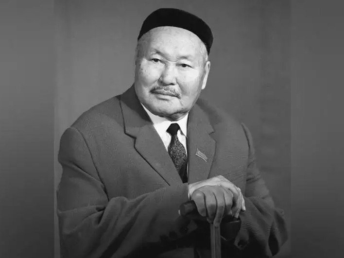 Great Kazakh writers of the late 20th century Sabit Mukanov