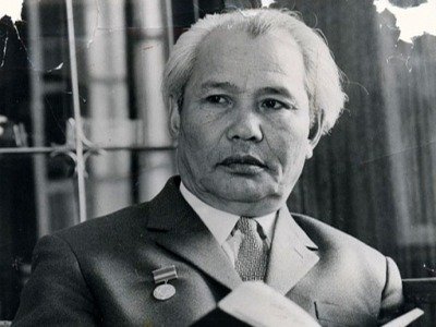 Great Kazakh writers of the late 20th century Ilyas Yesenberlin