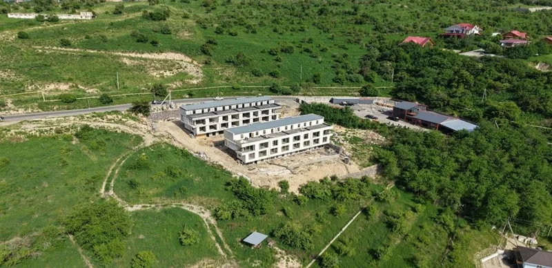 Алматының тау бөктерінде заңсыз құрылыс нысаны сүріліп жатыр