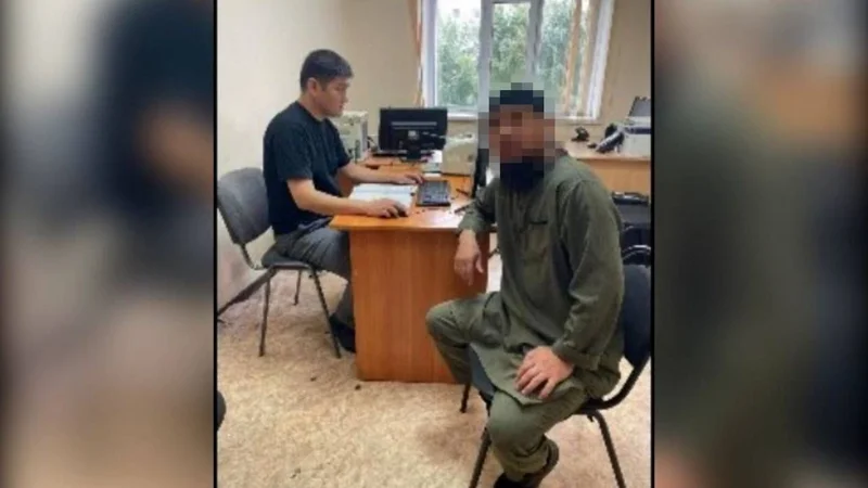 Aqtóbede meshit ishinde qyzǵa tıisken er adam jaýapqa tartyldy