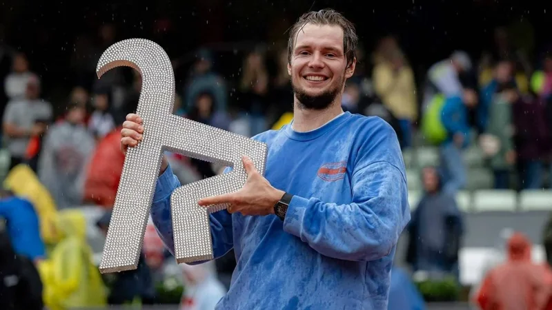 Alexander Bublik