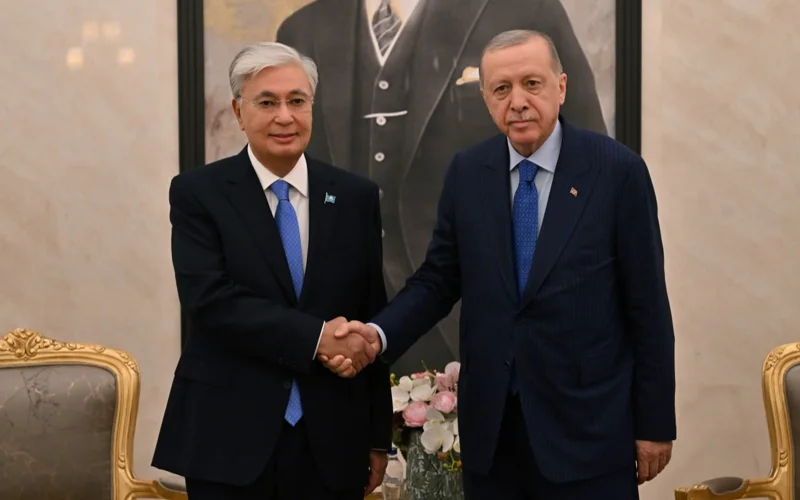 Kazakh, Turkish presidents hold brief conversation at Ankara Airport