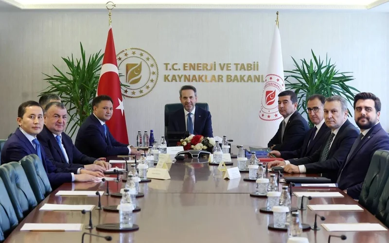 KMG Chairman Askhat Khassenov meets Turkish Energy Minister Alparslan Bayraktar in Ankara