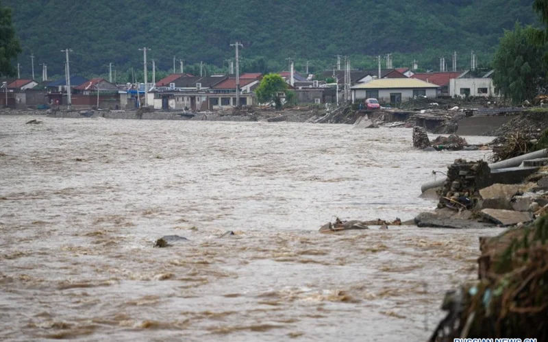 Сильные дожди: в Китае зафиксирован «паводок номер 1» в 2025 году