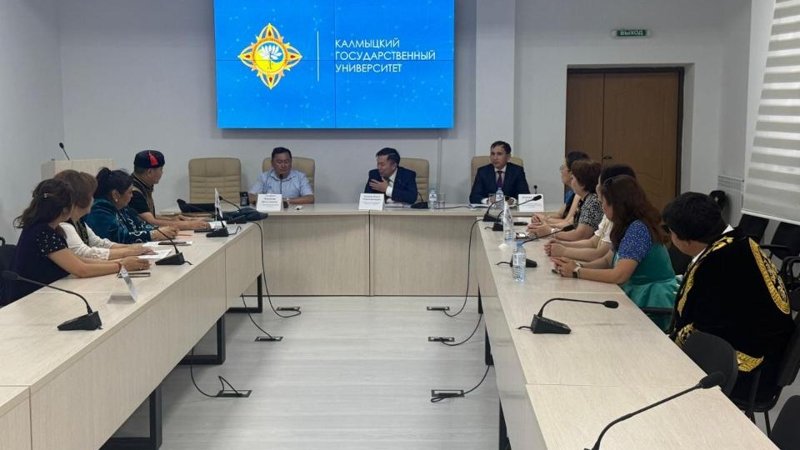 Қазақстан мен Қалмақ Республикаcыөңіраралық серіктестікті тереңдетуге ниетті Қазақстан мен Қалмақ Республикаcыөңіраралық серіктестікті тереңдетуге ниетті