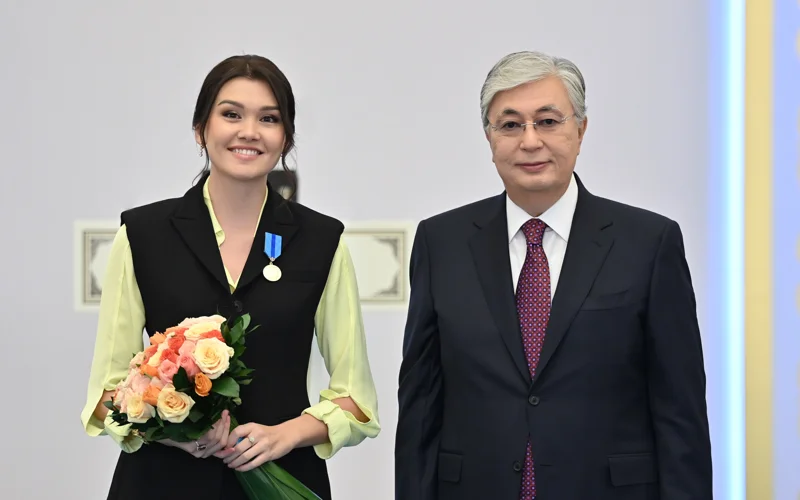 Глава государства поздравил оперную певицу Айгерим Алтынбек