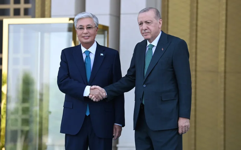 Мемлекет басшысын Анкарадағы Президент сарайында салтанатты қарсы алу рәсімі өтті