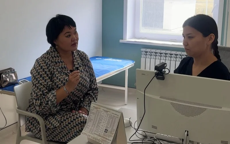 Врач должен лечить, а не печатать: ИИ-ассистент помогает медикам в Акмолинской области