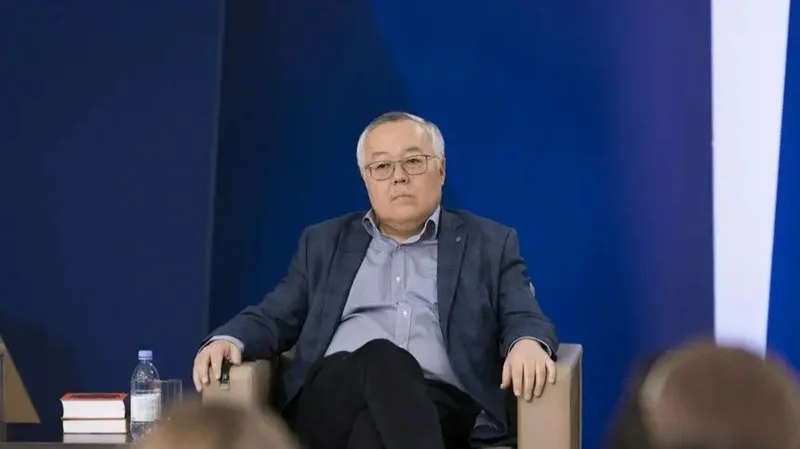 Сұлтан Әкімбеков 