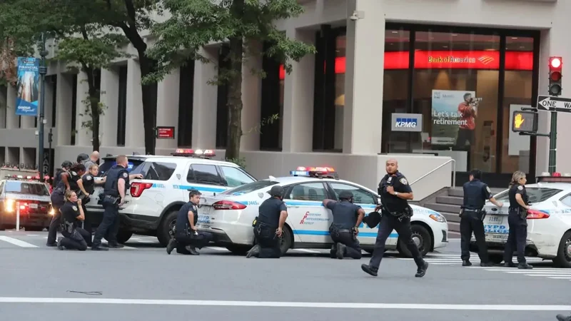 Пять человек погибли при стрельбе в Нью-Йорке