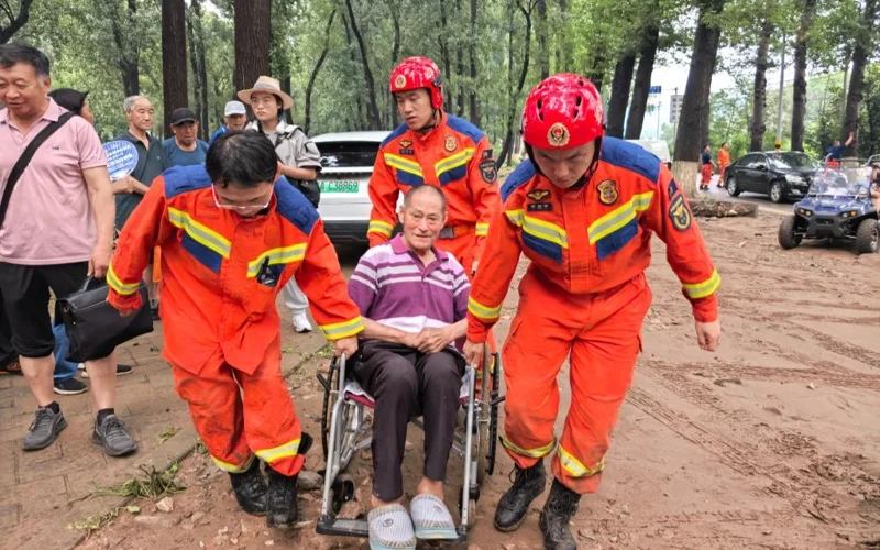 Китай выделил $19,6 млн на помощь пострадавшим от наводнений регионам