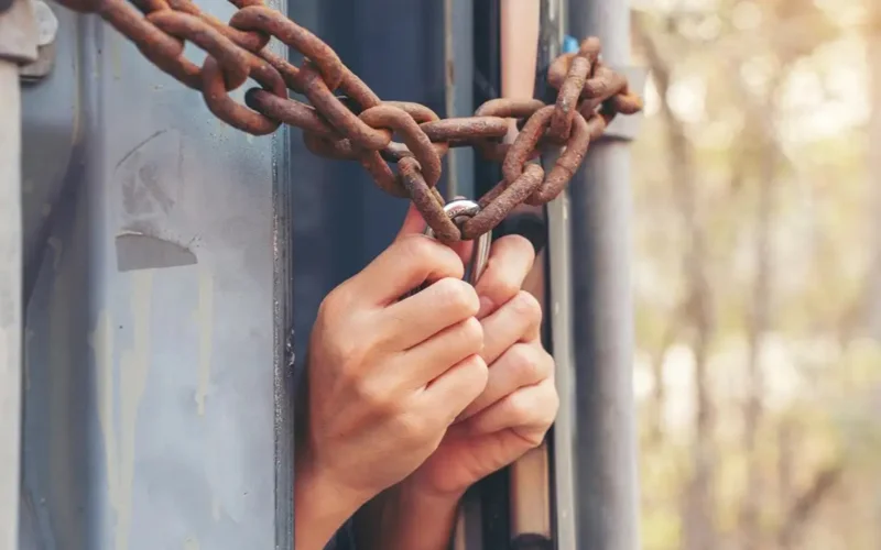 торговля людьми