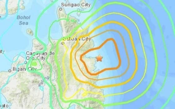 Землетрясение на Камчатке вызвало волну предупреждений о цунами в разных странах 
