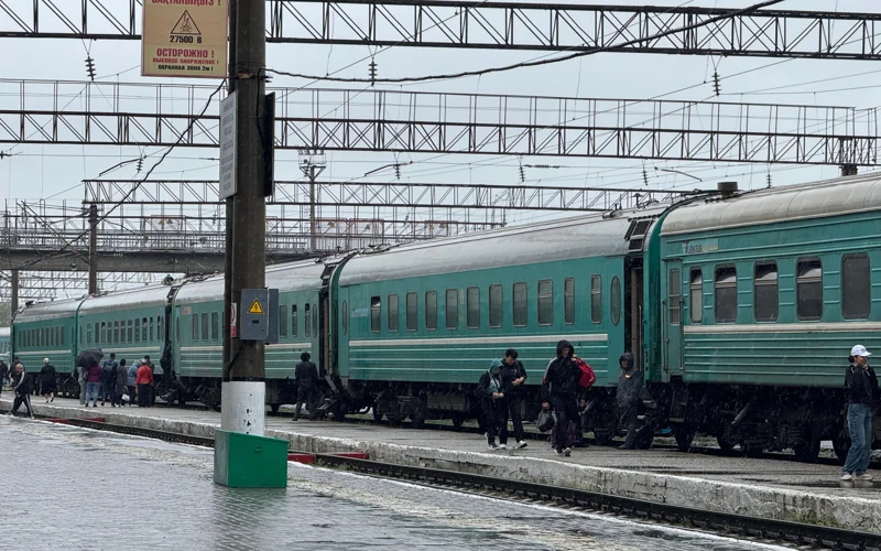 Поезд/рельс/темір жол