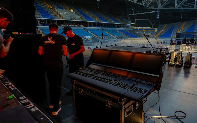 djeı lo astana arena