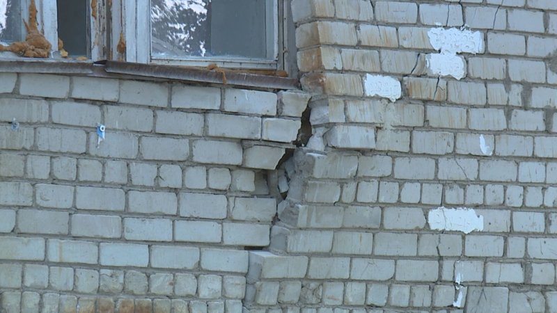 Аварийное жилье в Приозерске: восемь домов под угрозой обрушения, капитальный ремонт буксует