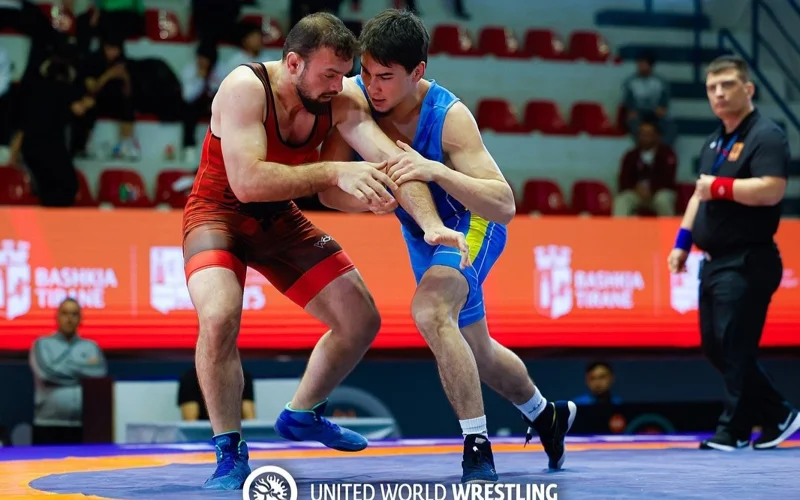 Казахстанцы завоевали две медали на турнире по греко-римской борьбе в Польше