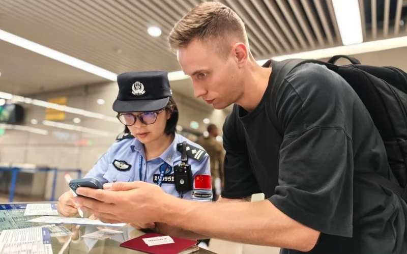 Китай ввел безвизовый режим для граждан 75 стран