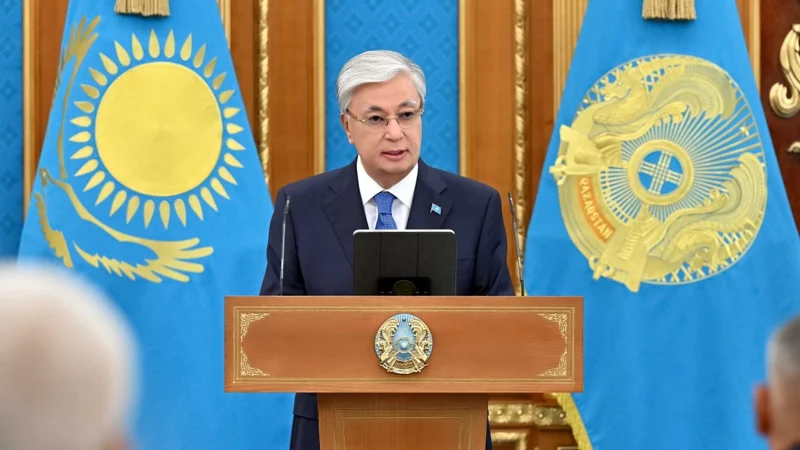 Мемлекет басшысы көлік саласының қызметкерлерін марапаттады