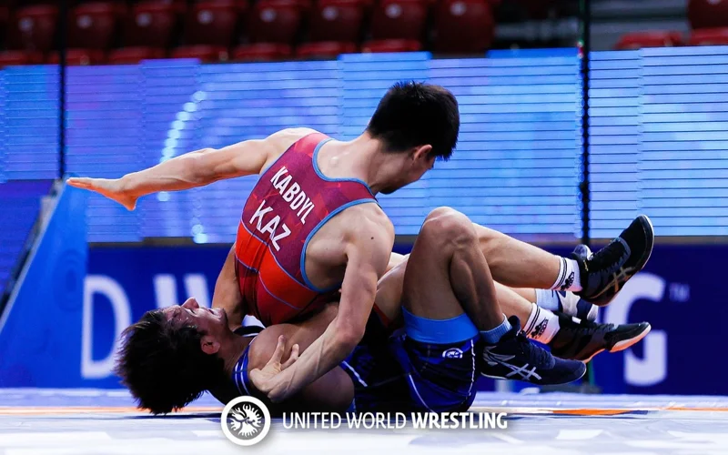 Борцы из Казахстана завоевали еще две медали на турнире в Польше