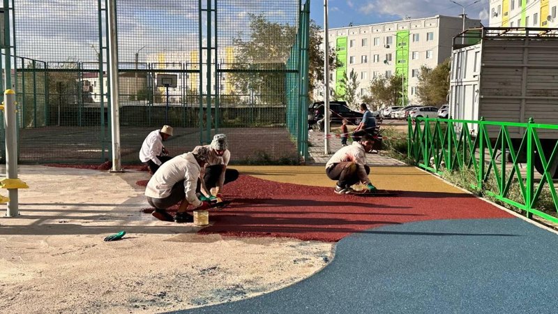 Ұлытау облысының әкімі Жезқазған қаласындағы аулалардағы ойын алаңдарының жай-күйін тексерді Ұлытау облысының әкімі Жезқазған қаласындағы аулалардағы ойын алаңдарының жай-күйін тексерді