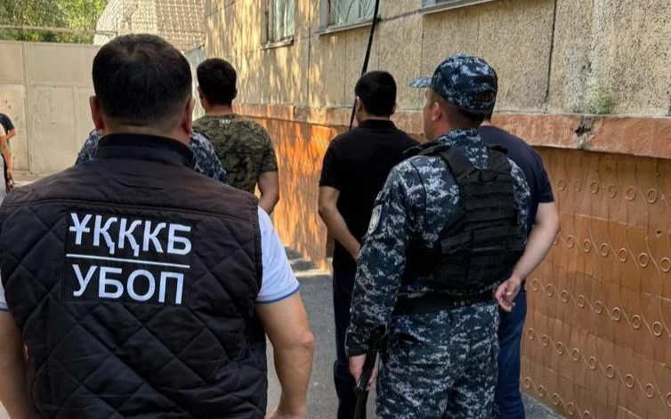 «Свидание» оборачивалось пытками: в Шымкенте задержана группировка вымогателей