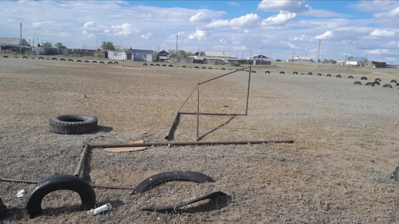 На 6-летнего ребенка упали футбольные ворота в Павлодарской области