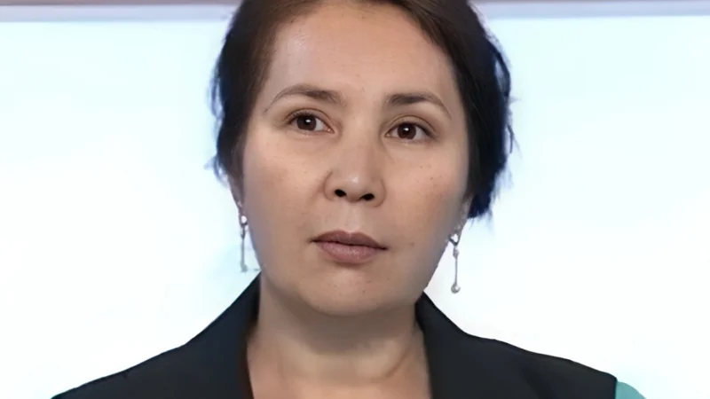 ekonomıst Lázzat Nurǵalıqyzy