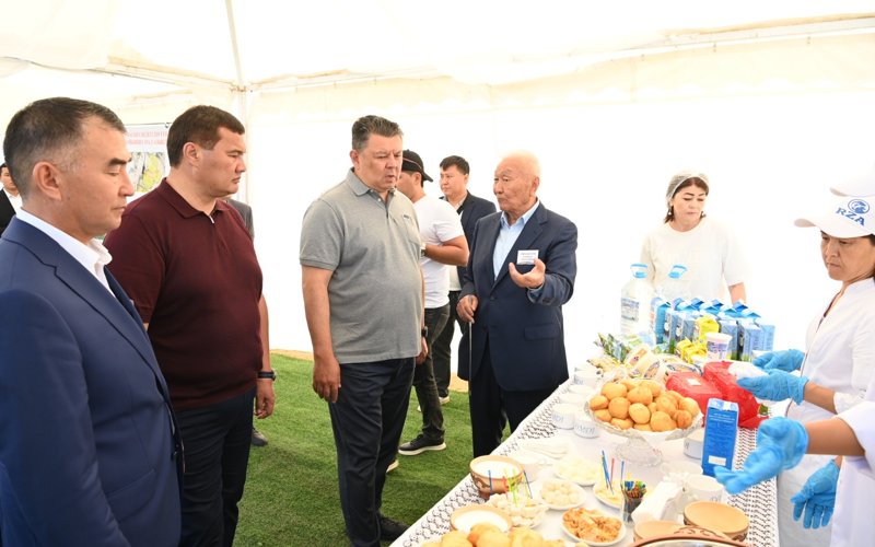 Канат Бозумбаев встретился с фермерами Кызылординской области Канат Бозумбаев встретился с фермерами Кызылординской области