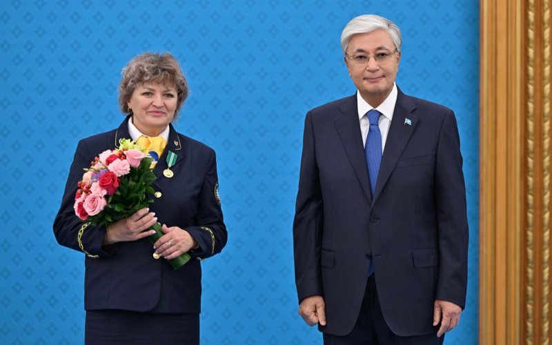 Мемлекет басшысы көлік саласының қызметкерлерін марапаттады