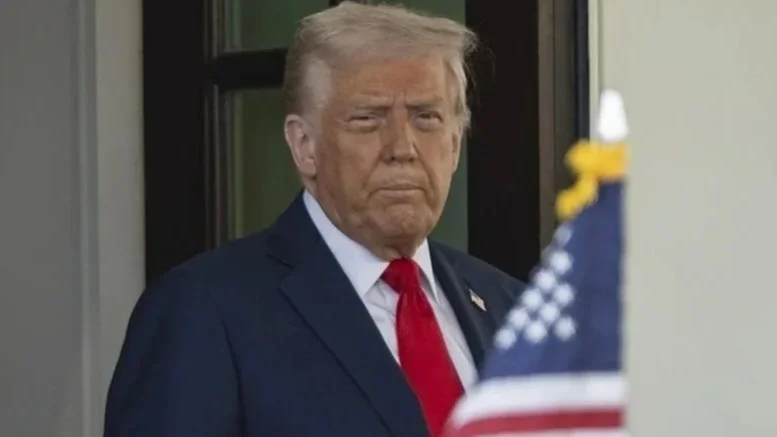 Трамп ввел пошлины в отношении десятков стран, в том числе Казахстана