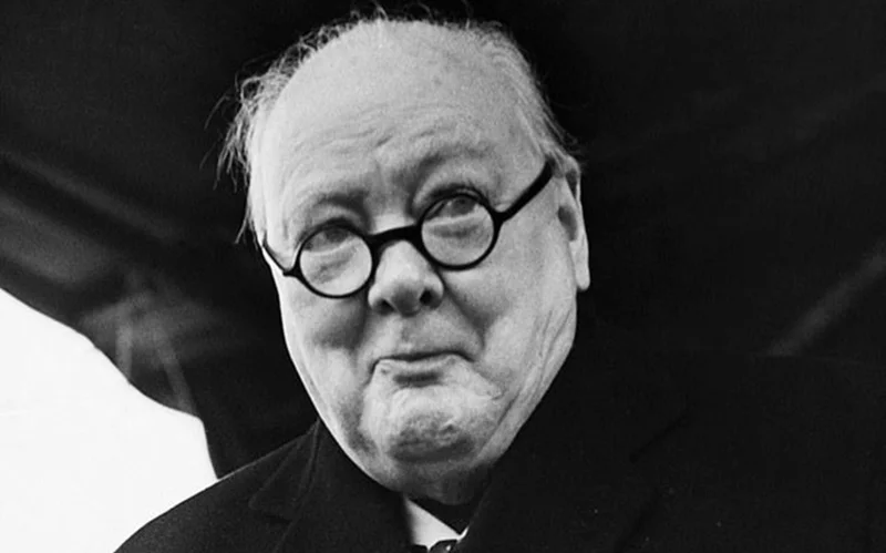 Уинстон Черчилльдің көзілдірігі қомақты сомаға сатылымға қойылды