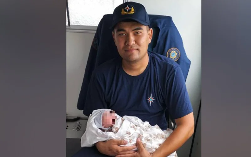 Жамбылские спасатели приняли роды в дороге