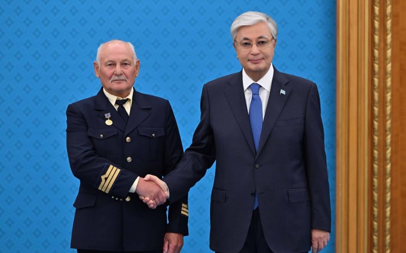 Мемлекет басшысы көлік саласының қызметкерлерін марапаттады