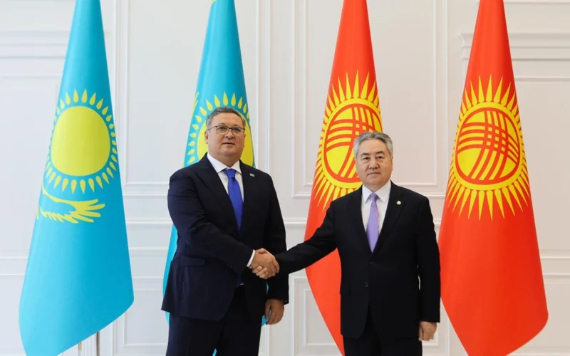 главы МИД Казахстана и Кыргызстана