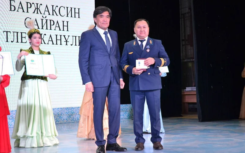 Более 60 акмолинских работников железной дороги получили награды в профессиональный праздник